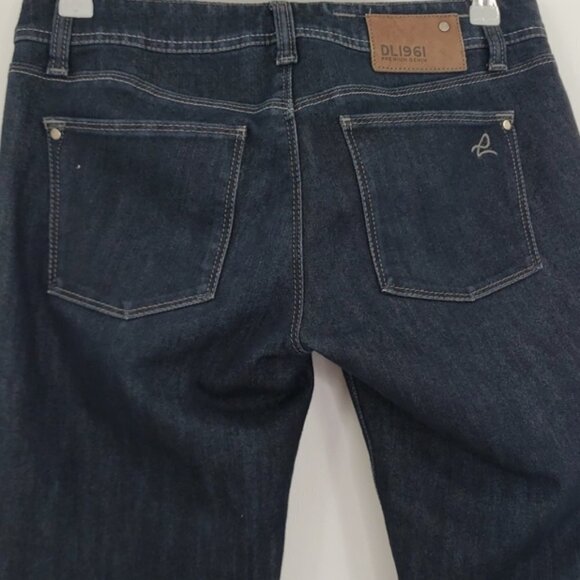 DL961 Grace High Rise Straight Jeans - Picture 4 of 9